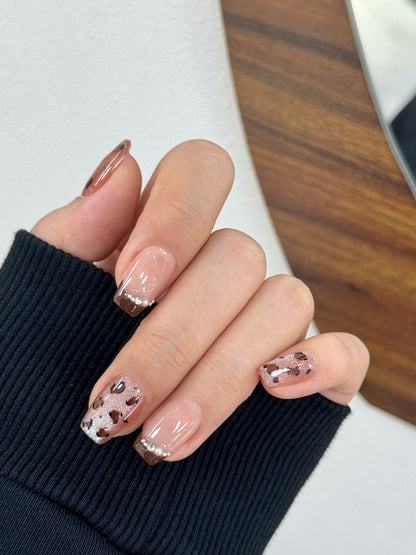 Leopard Manicure